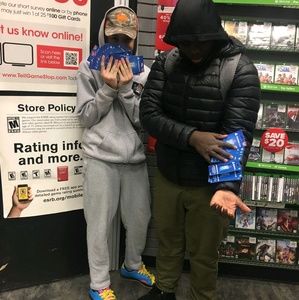 Meet your Posher, Evan